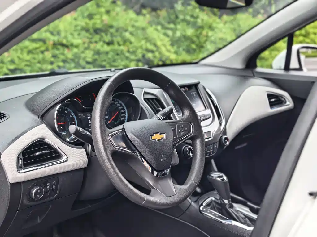 Chevrolet Cruze — миниатюра 21