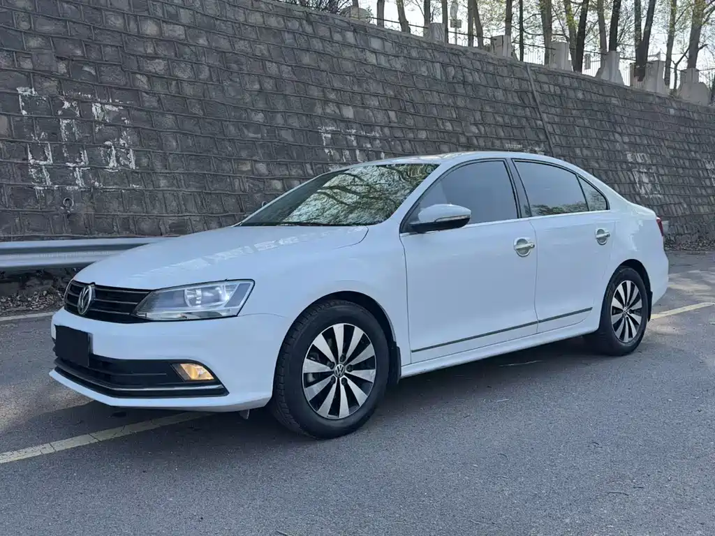 Volkswagen Sagitar 2017