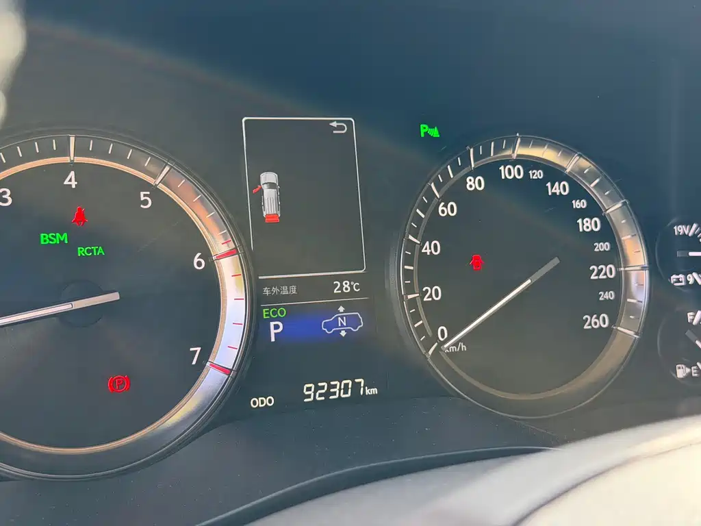 Lexus LX — миниатюра 13