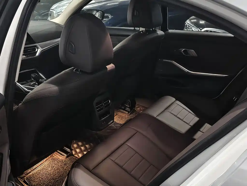 BMW 3 Series — миниатюра 6