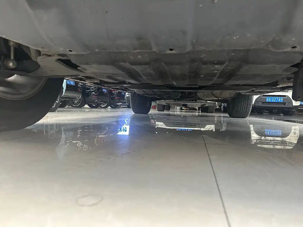 Mitsubishi Pajero (Import) — миниатюра 23