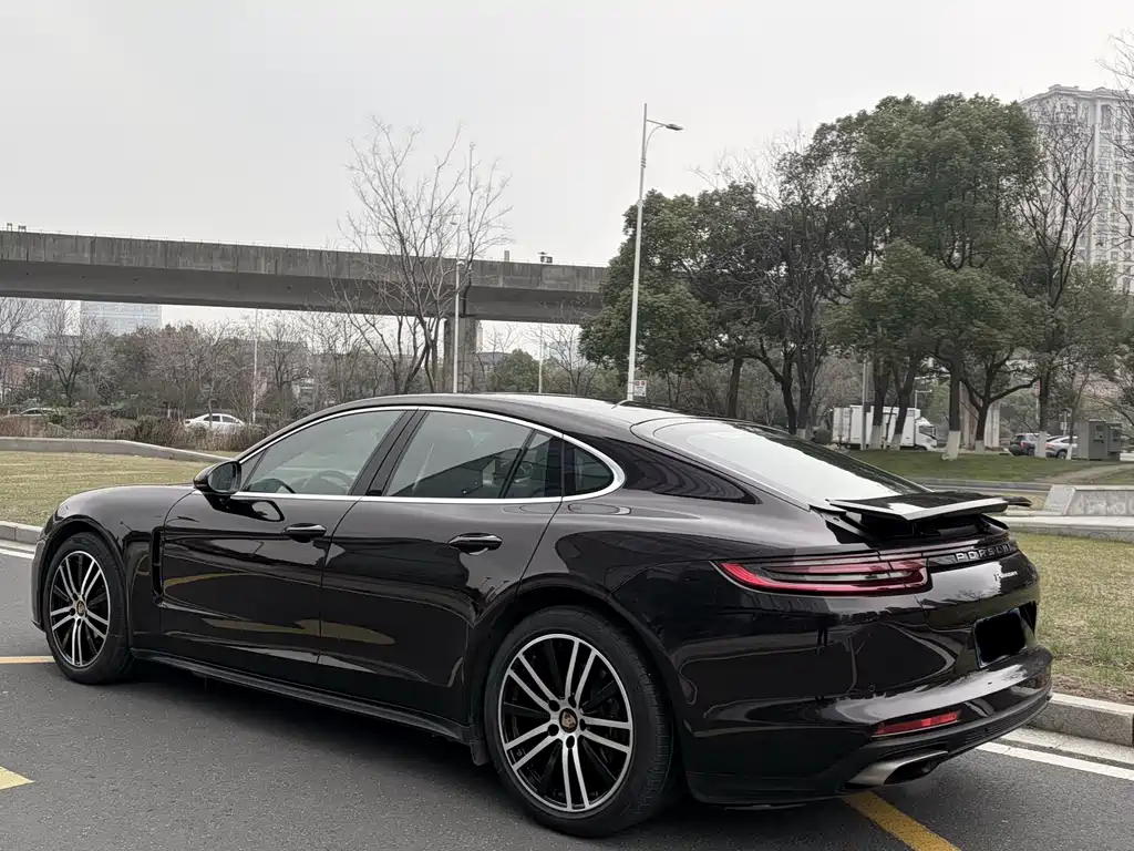 Porsche Panamera — миниатюра 5