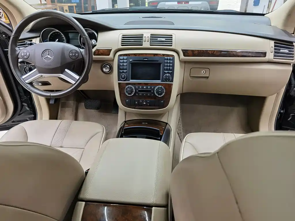 Mercedes-Benz R 2011 R 350 L 4MATIC