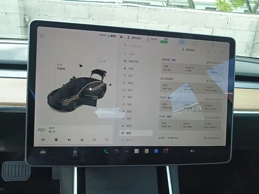 Tesla Model 3 — миниатюра 13