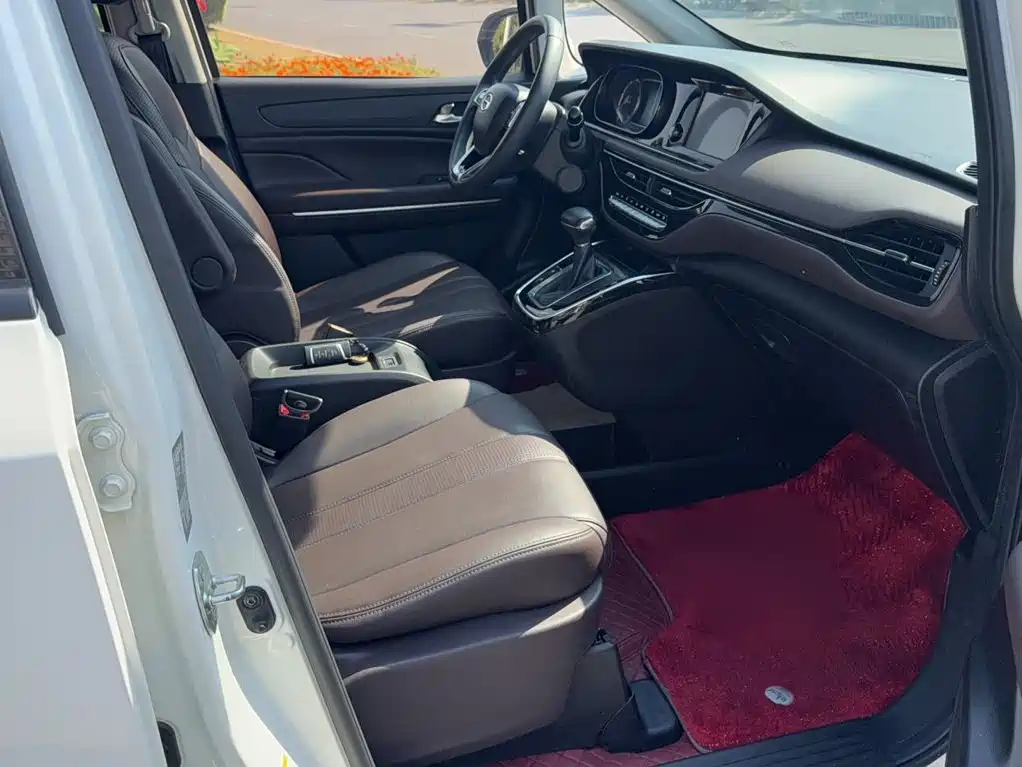 GAC Motor Trumpchi M6 — миниатюра 18