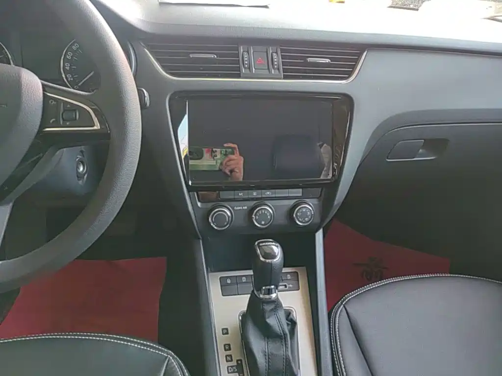 Skoda Octavia — миниатюра 13