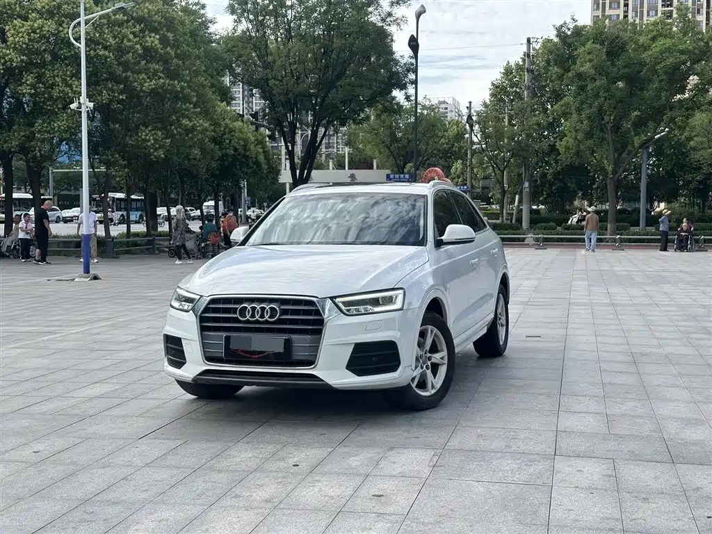 Купить Audi Q3