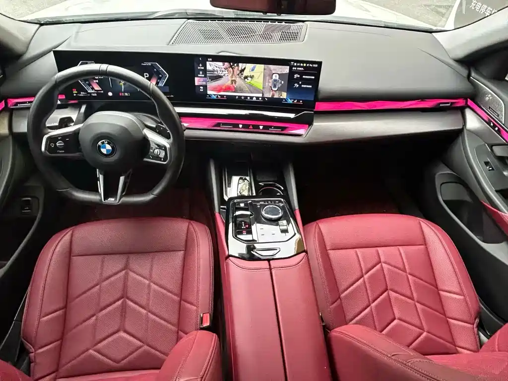 BMW 5 Series — миниатюра 4
