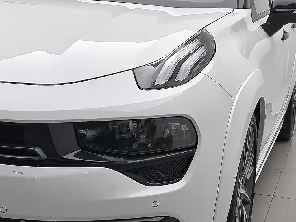 Lynk & Co 02 Hatchback — миниатюра 7