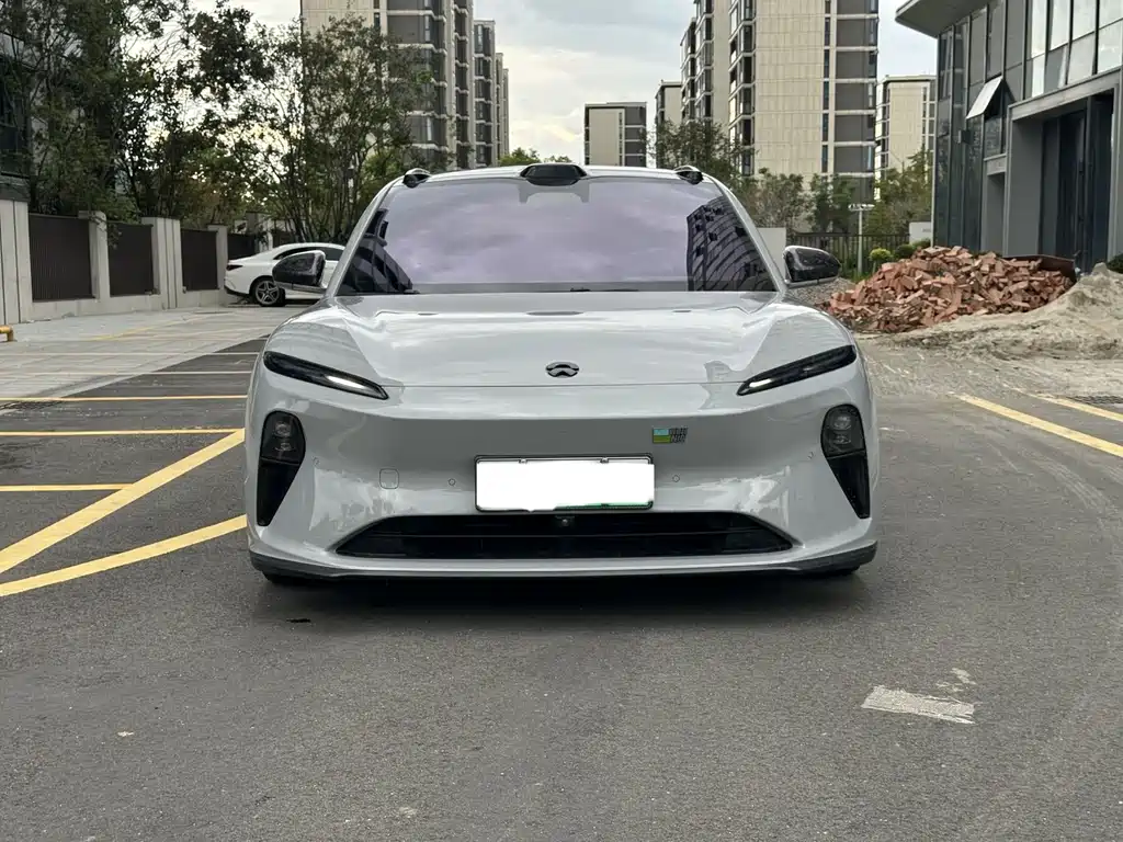 NIO ET5T — миниатюра 2