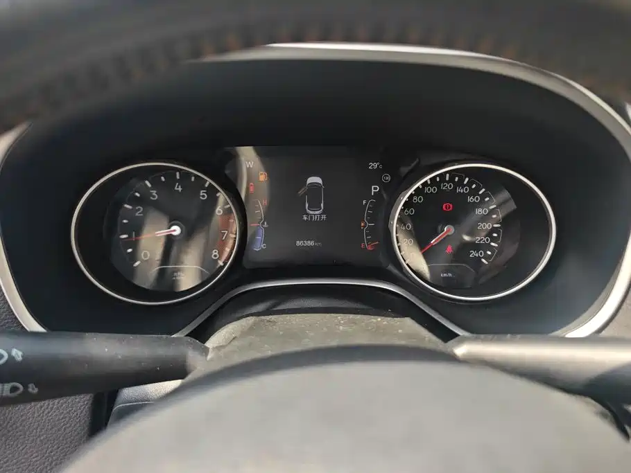 Jeep Compass — миниатюра 14