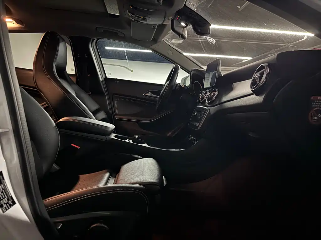 Mercedes-Benz GLA — миниатюра 10