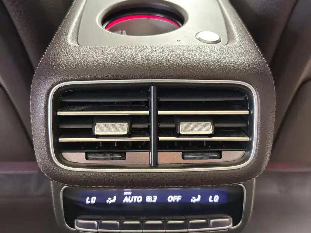 Mercedes-Benz GLS — миниатюра 7