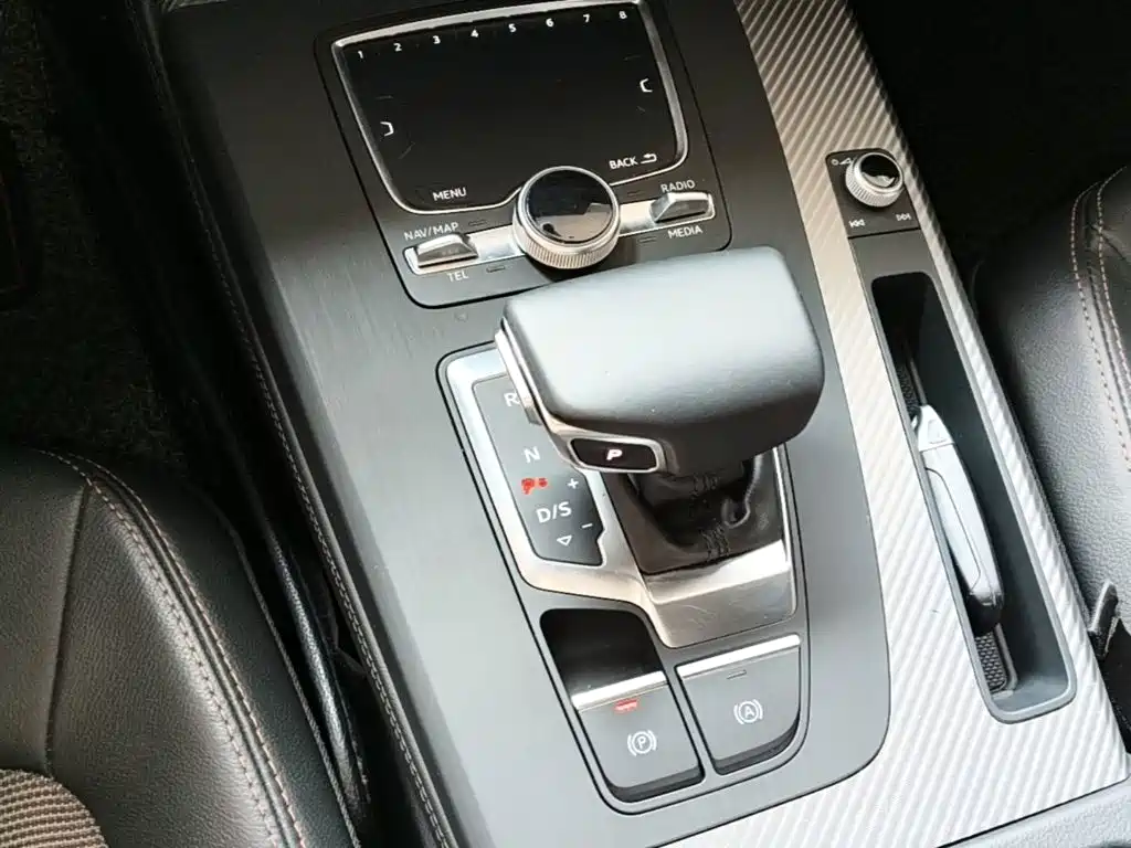 Audi Q5L — миниатюра 14