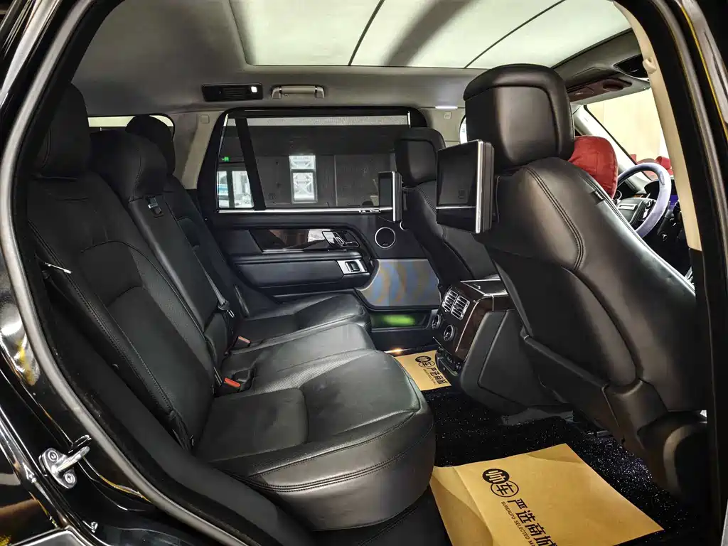 Land Rover Range Rover — миниатюра 10