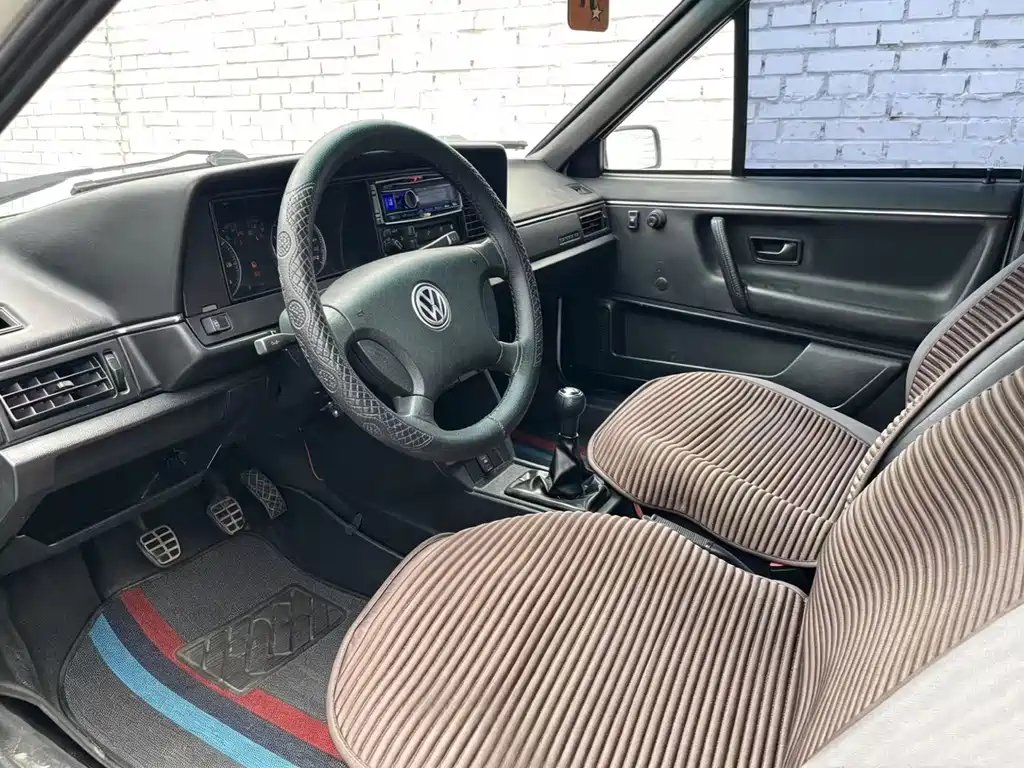 Volkswagen Santana 08 1.8 MT