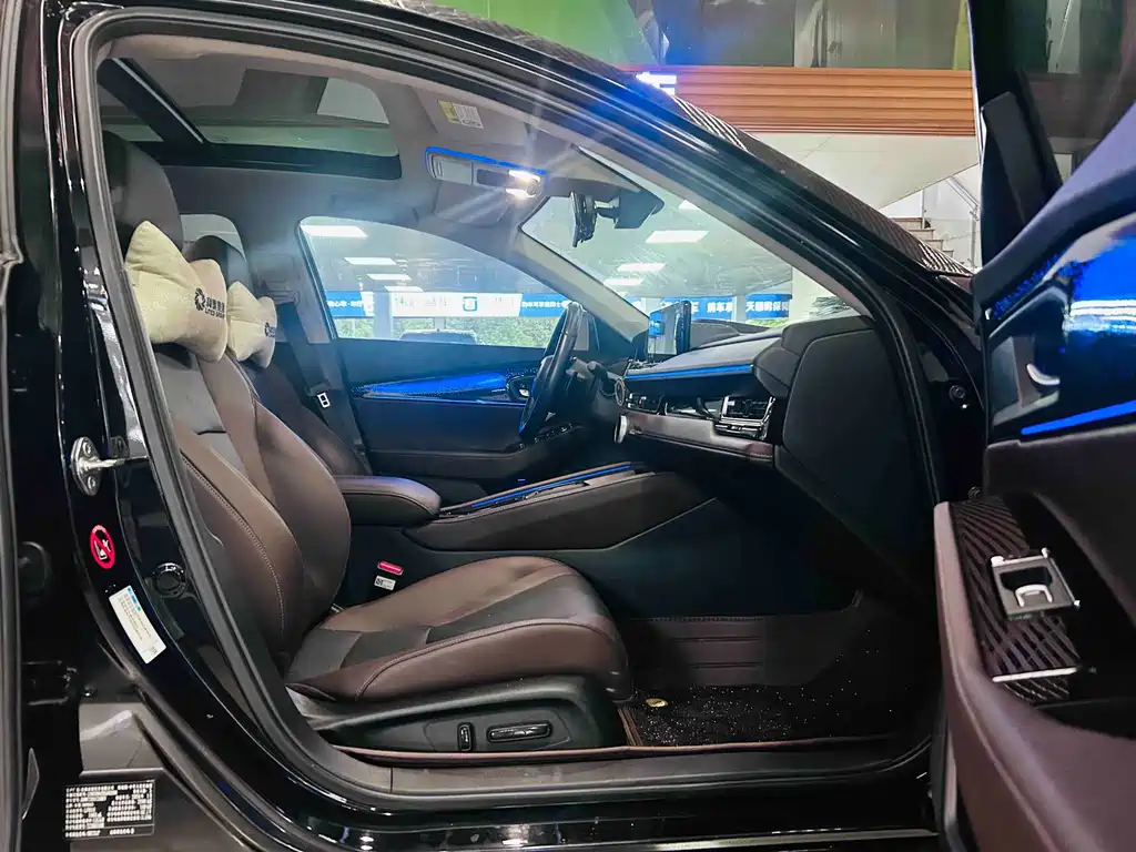 Honda Inspire PHEV — миниатюра 8