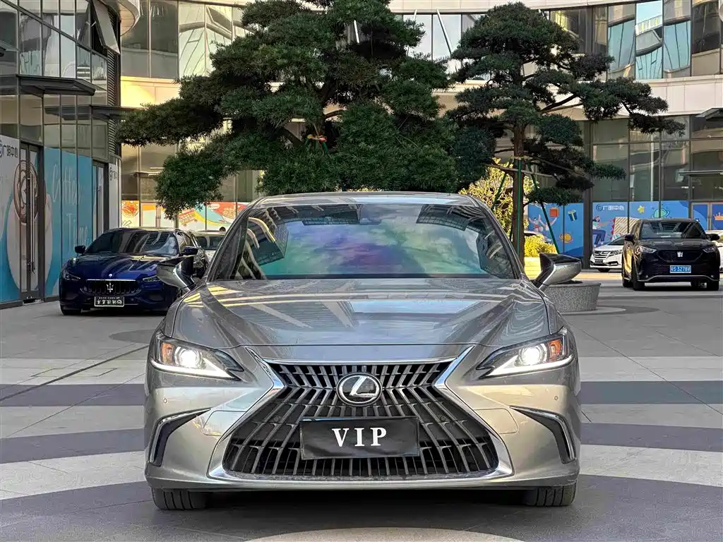 Lexus ES — миниатюра 2