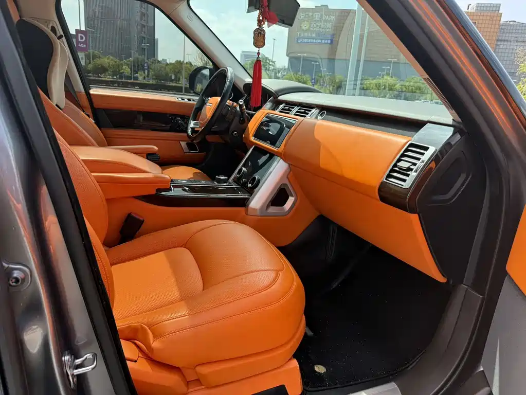 Land Rover Range Rover — миниатюра 10