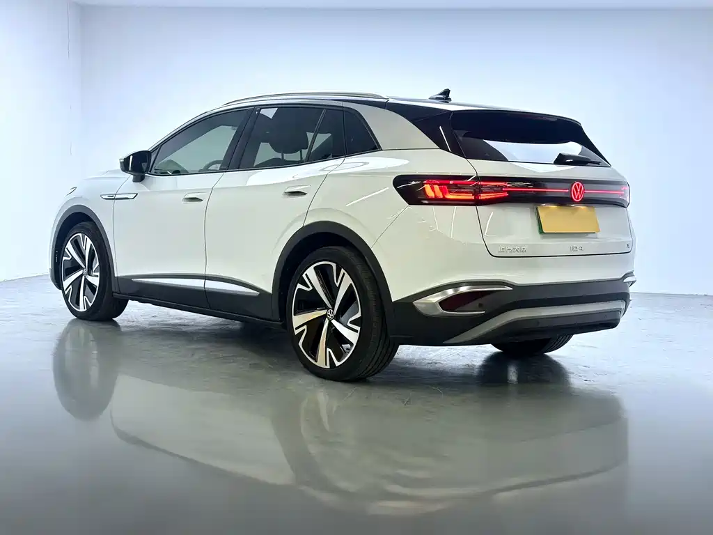 VOLKSWAGEN ID.4 X