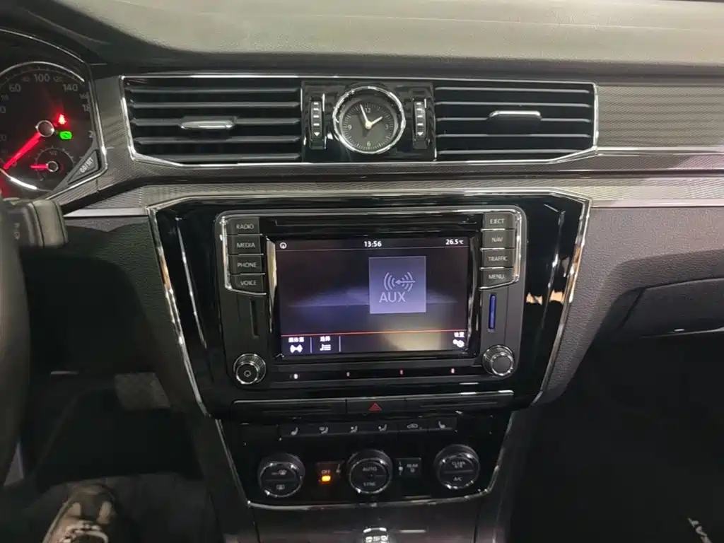 Volkswagen Passat — миниатюра 13