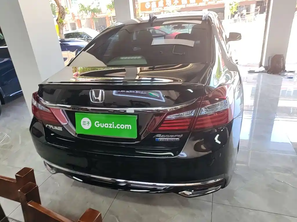 Honda Accord — миниатюра 6