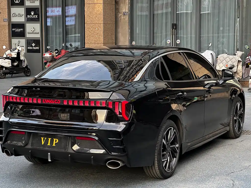 Lynk & Co 03 — миниатюра 9