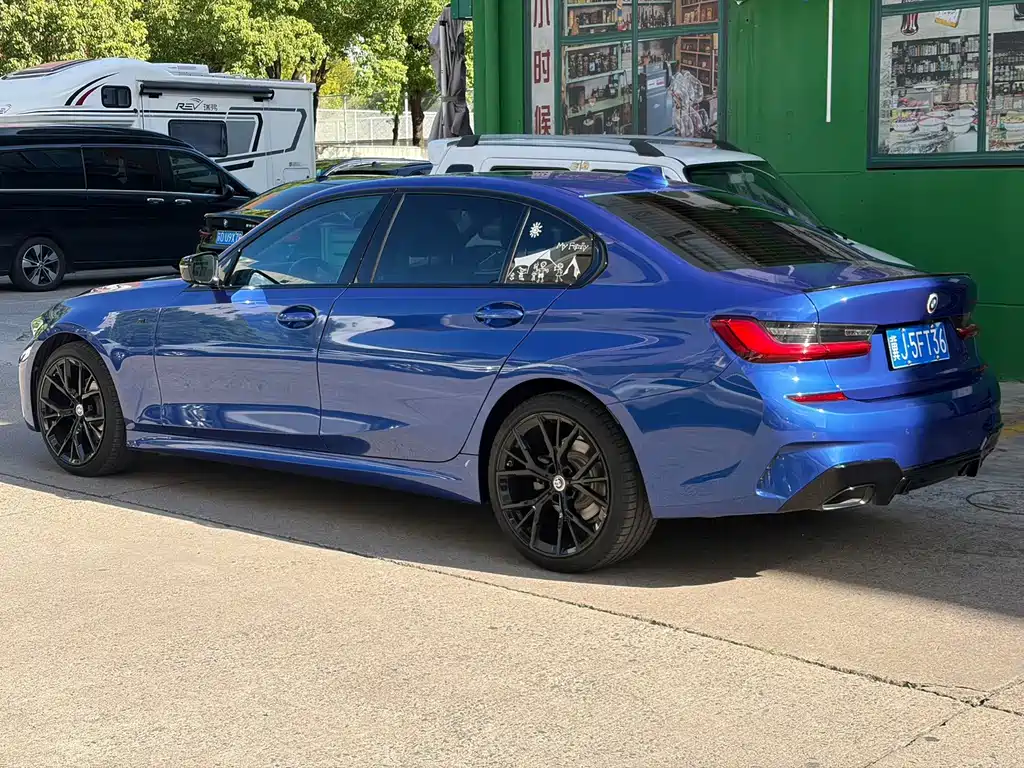 BMW 3 Series — миниатюра 4