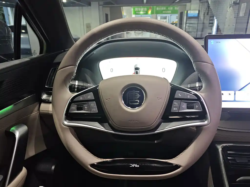 BYD Tang New Energy — миниатюра 10