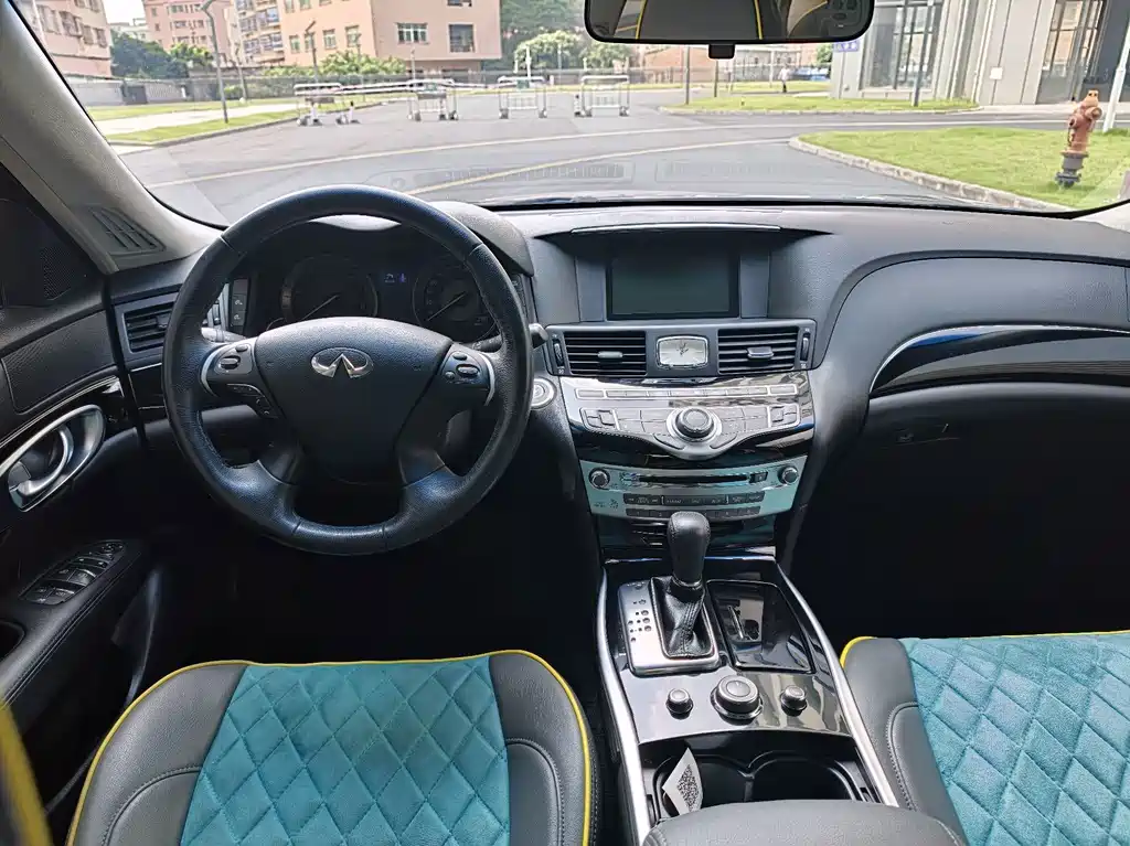 Infiniti Q70 — миниатюра 15