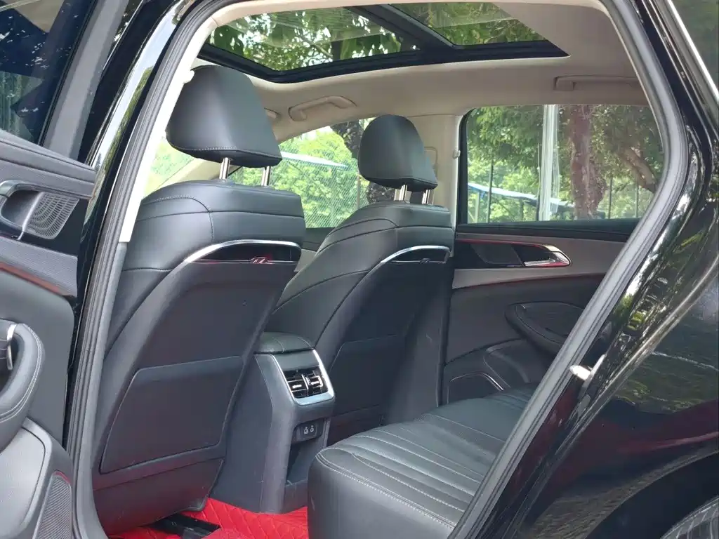 Hongqi Hongqi H5 — миниатюра 6