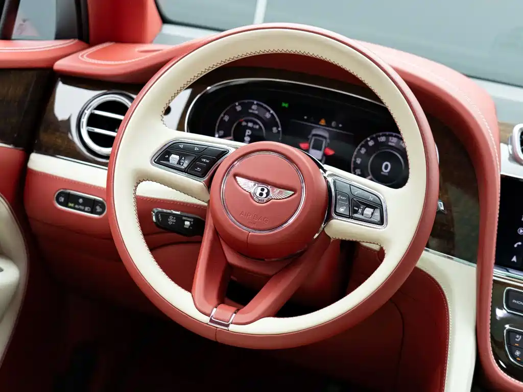 Bentley Bentayga — миниатюра 16