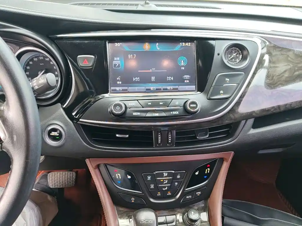 Buick Envision Plus — миниатюра 13