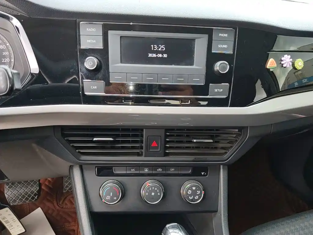 Volkswagen Bora — миниатюра 13