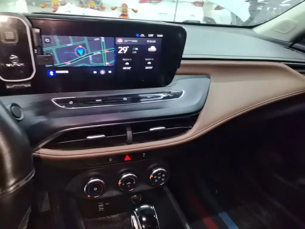 Buick Verano — миниатюра 13