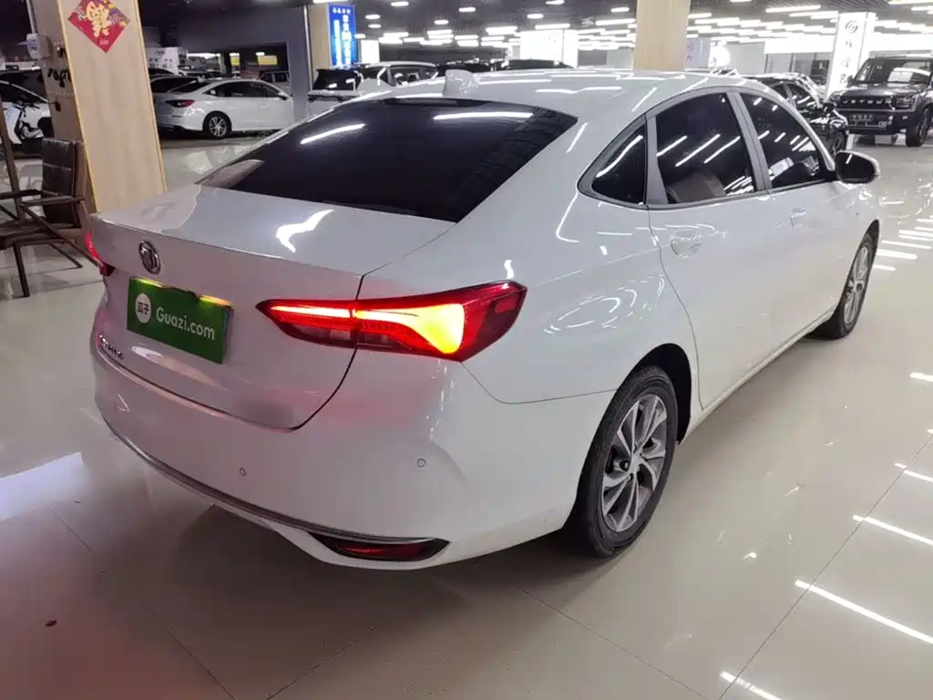 Buick Verano — миниатюра 7