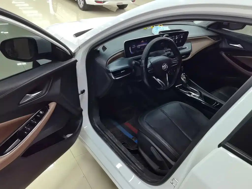 Buick Verano — миниатюра 16