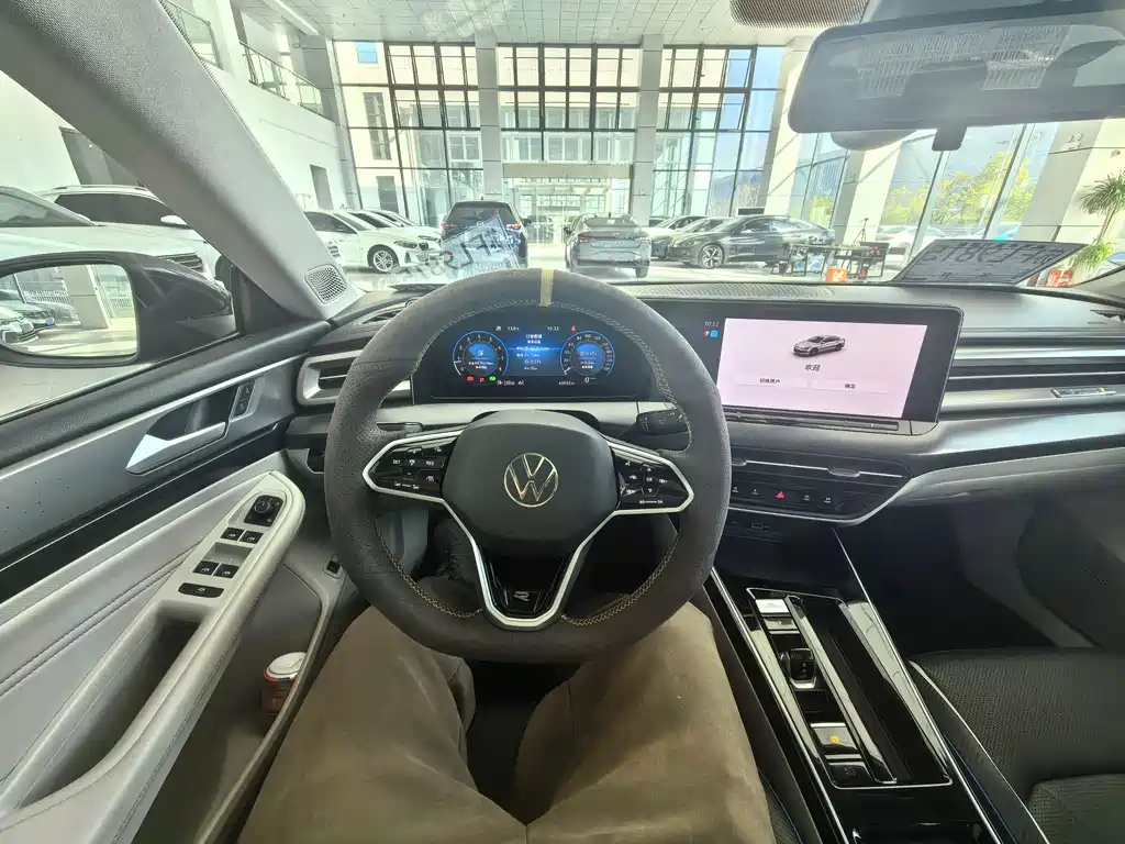 VOLKSWAGEN LINGDU