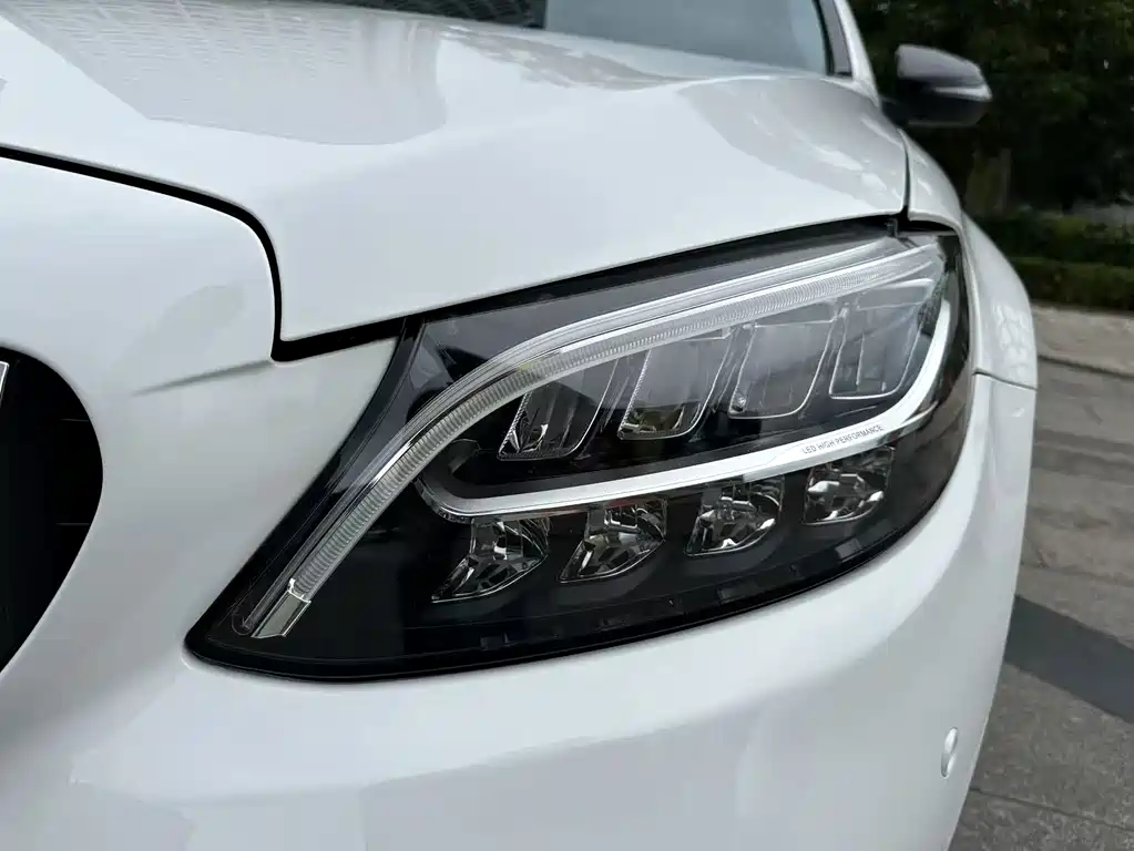 Mercedes-Benz C-Class — миниатюра 24