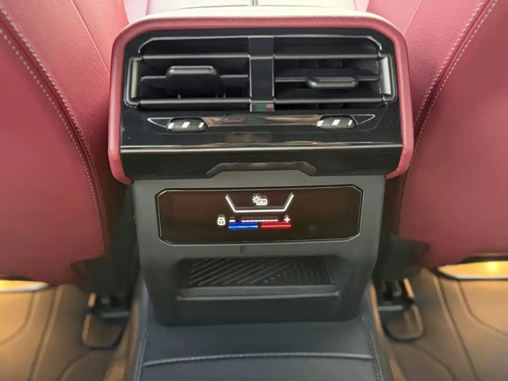 BMW i5 — миниатюра 15
