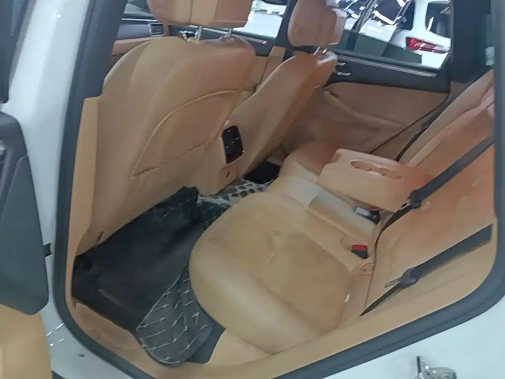 Porsche Macan — миниатюра 17