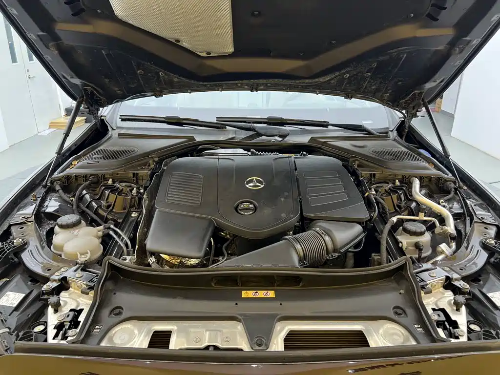 Mercedes-Benz E-Class — миниатюра 10