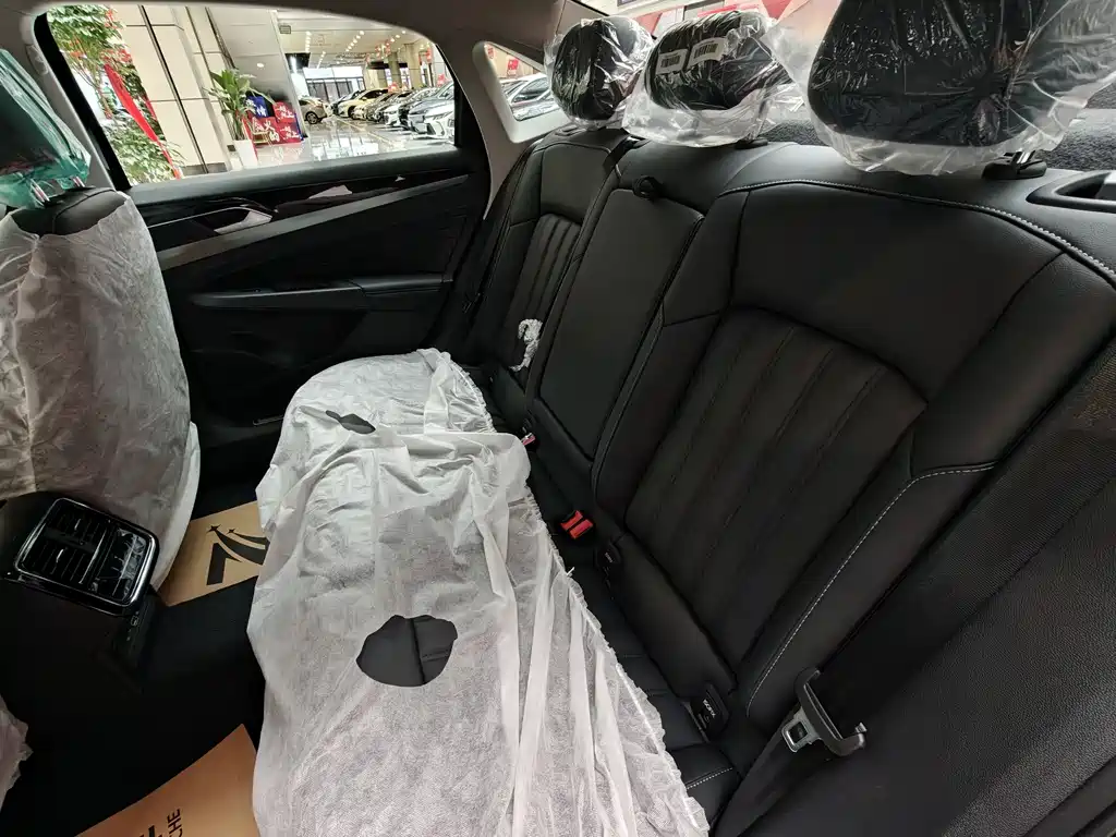 VOLKSWAGEN PASSAT NEW ENERGY