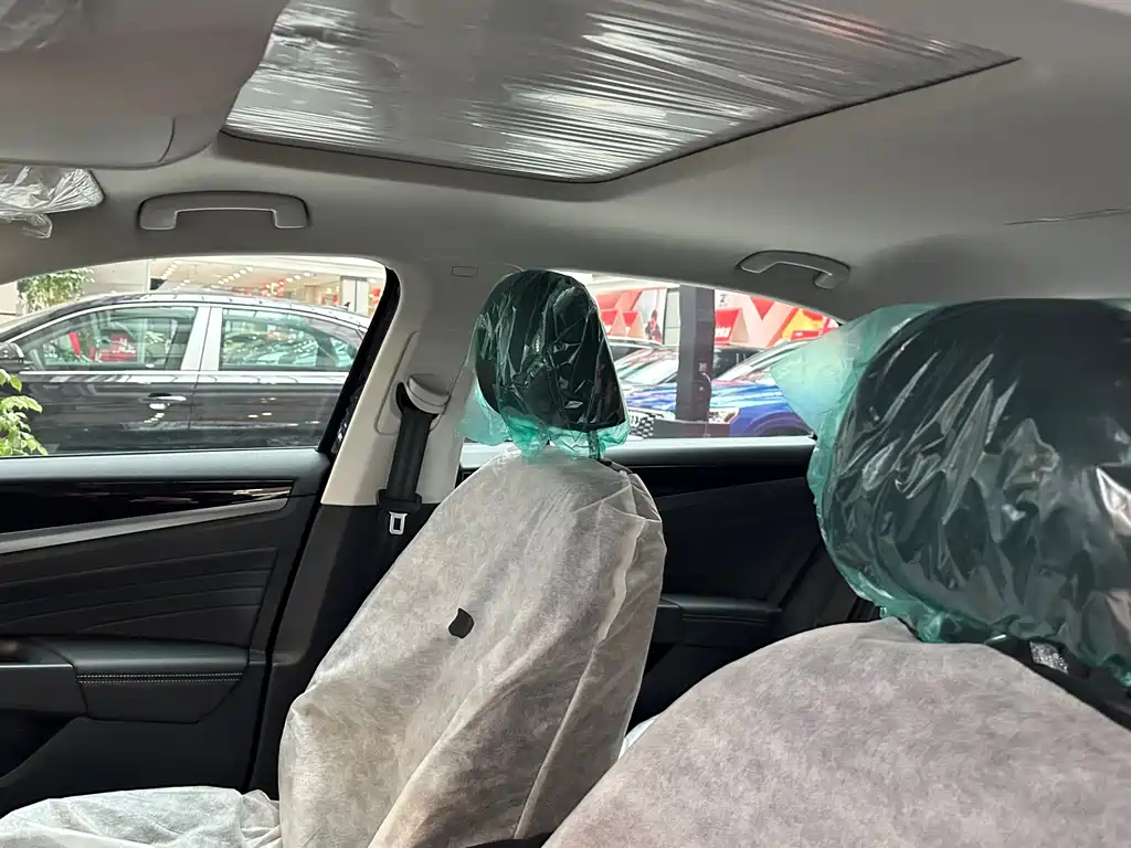 VOLKSWAGEN PASSAT NEW ENERGY