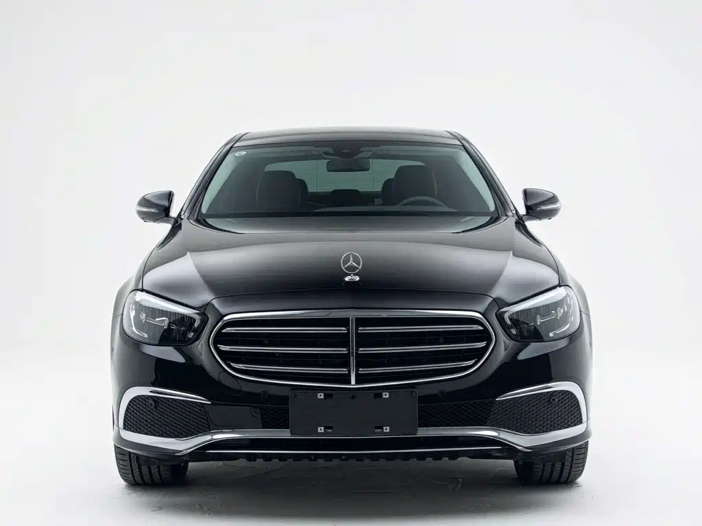 Mercedes-Benz E-Class — миниатюра 2