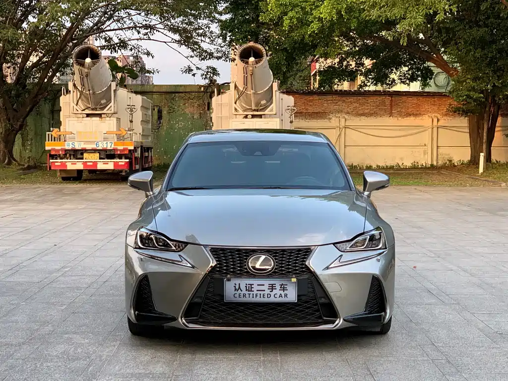 Lexus IS — миниатюра 2