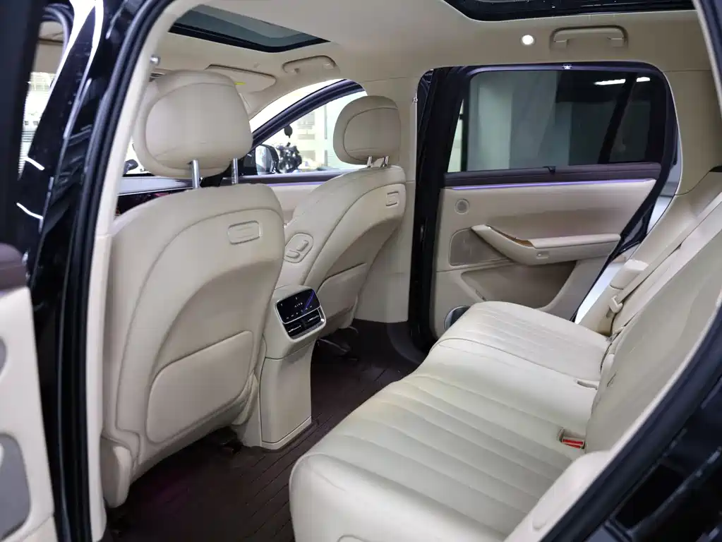 AITO ASK THE WORLD M7