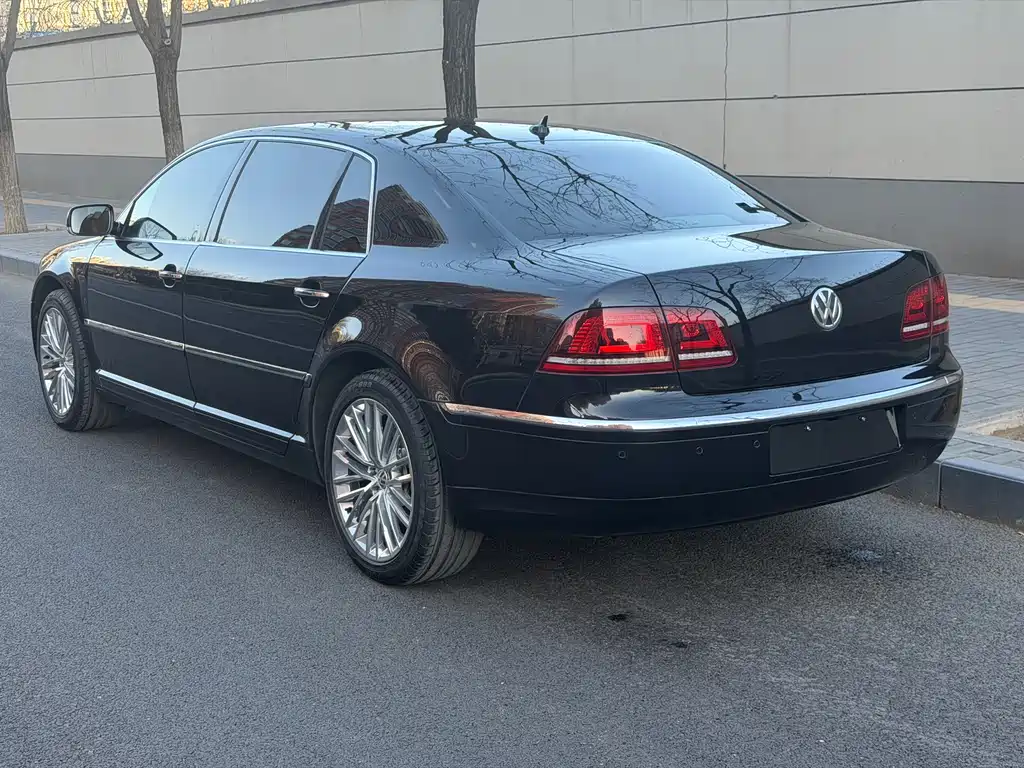 VOLKSWAGEN PHAETON