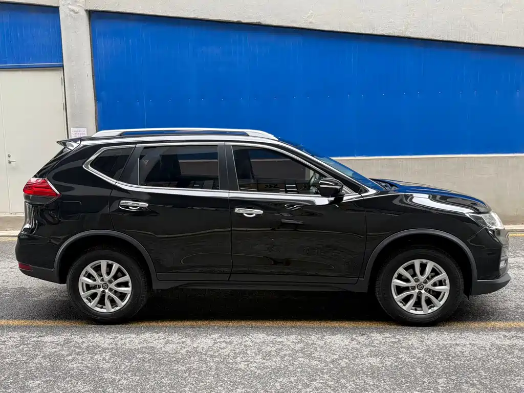 Nissan X-Trail — миниатюра 7