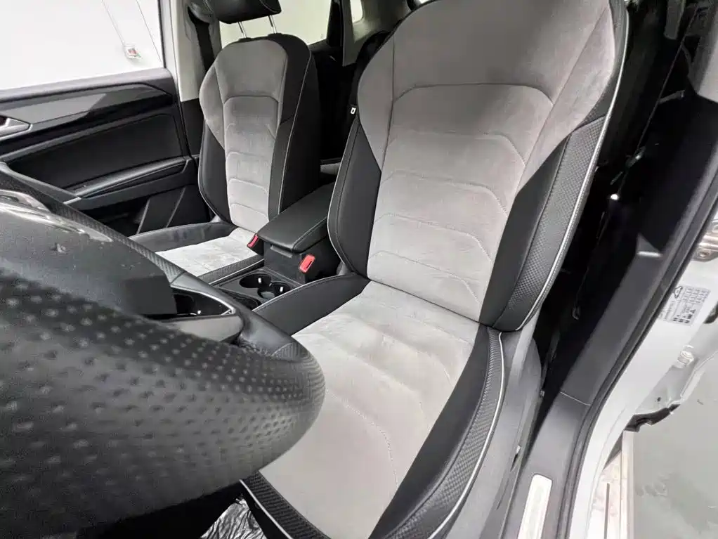 Volkswagen Tayron X 330TSI 2WD Premium Connected Edition, фото 4